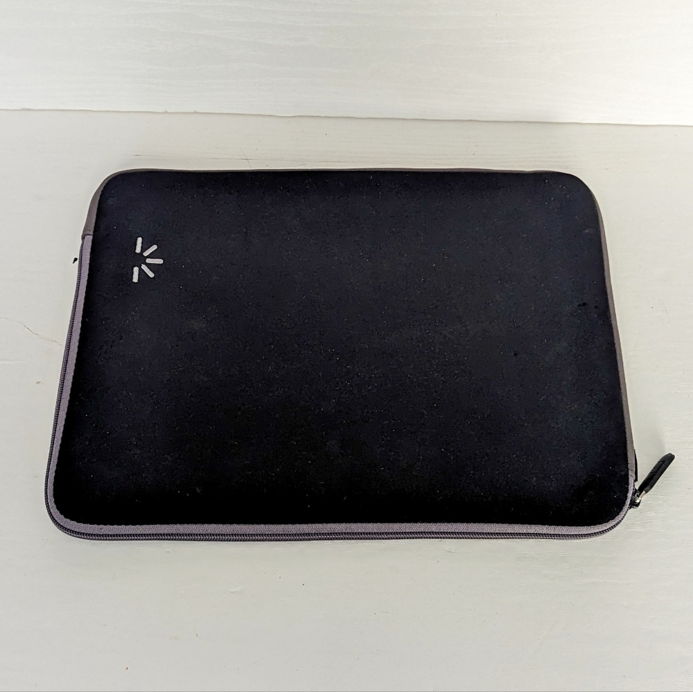 Case Logic 13.3-Inch Neoprene Laptop Sleeve - Black